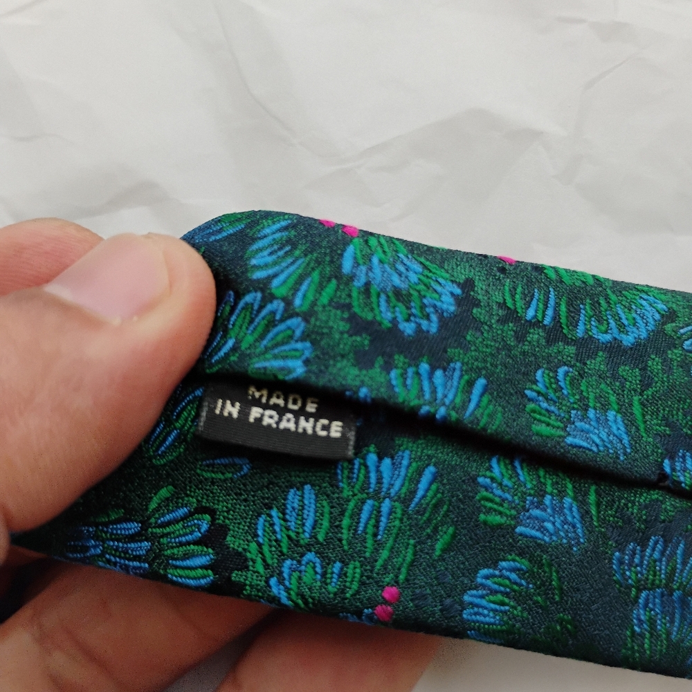 COPY - Recent Charvet Geometric mens tie - Picture 3 of 11